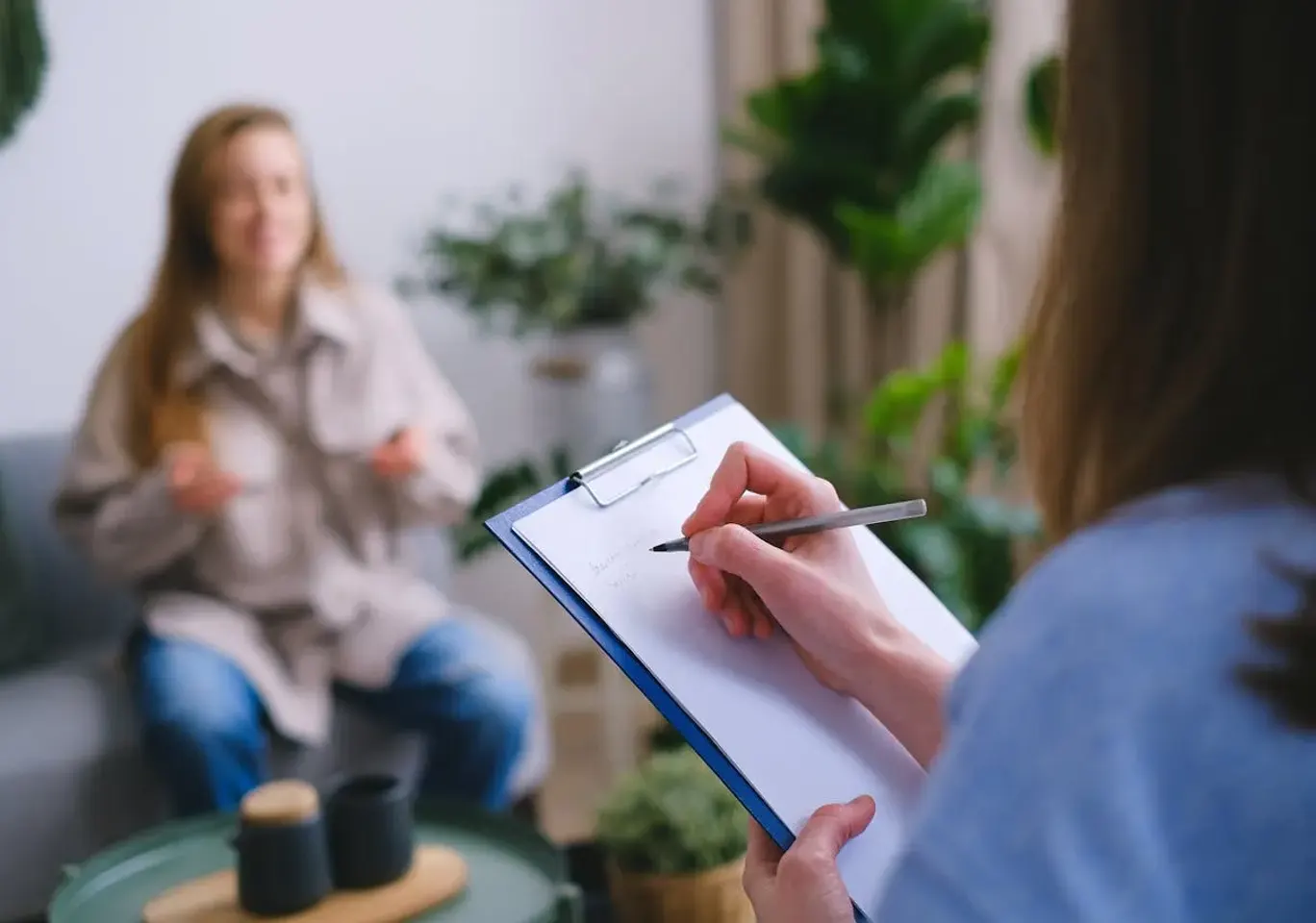 Konsultacja psychiatryczna Kraków - e-recepta: wywiad z pacjentką i notatki specjalisty